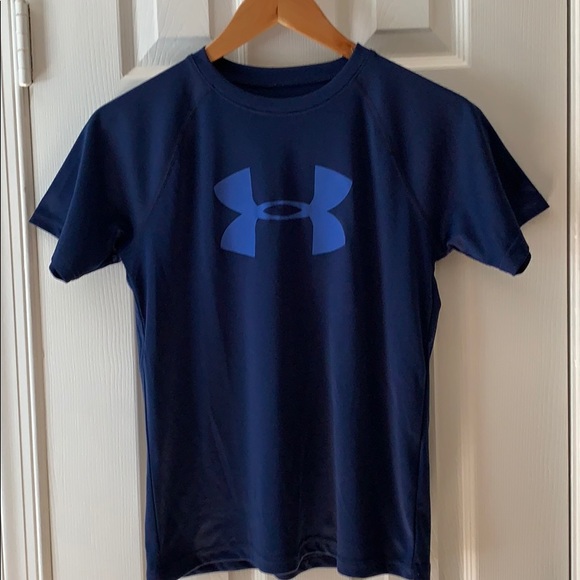 Under Armour Other - 🌺 Under Armour  Loose fitted Shirt  Youth XL